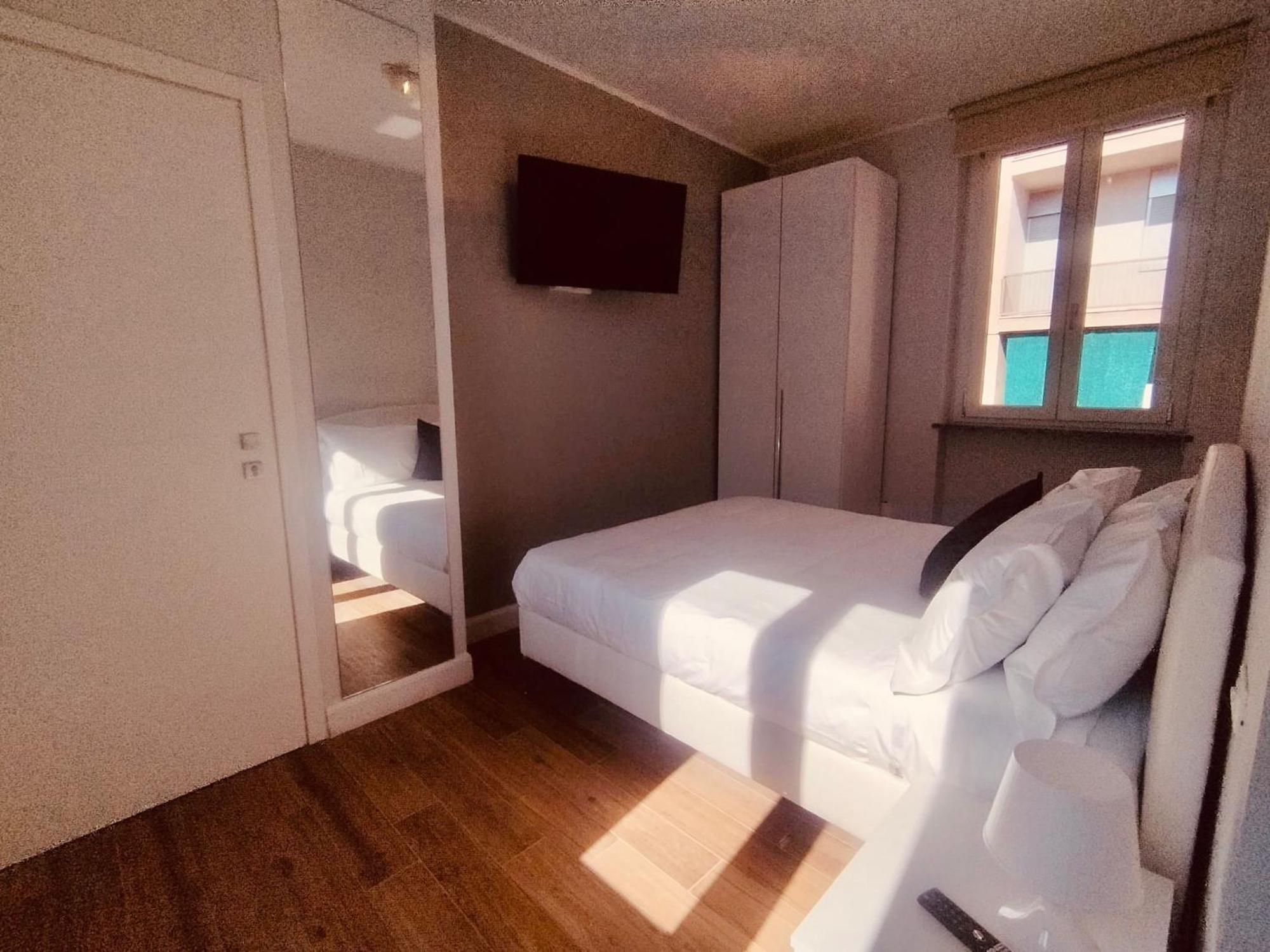 Hh Hermoso Housing Asti Eksteriør billede