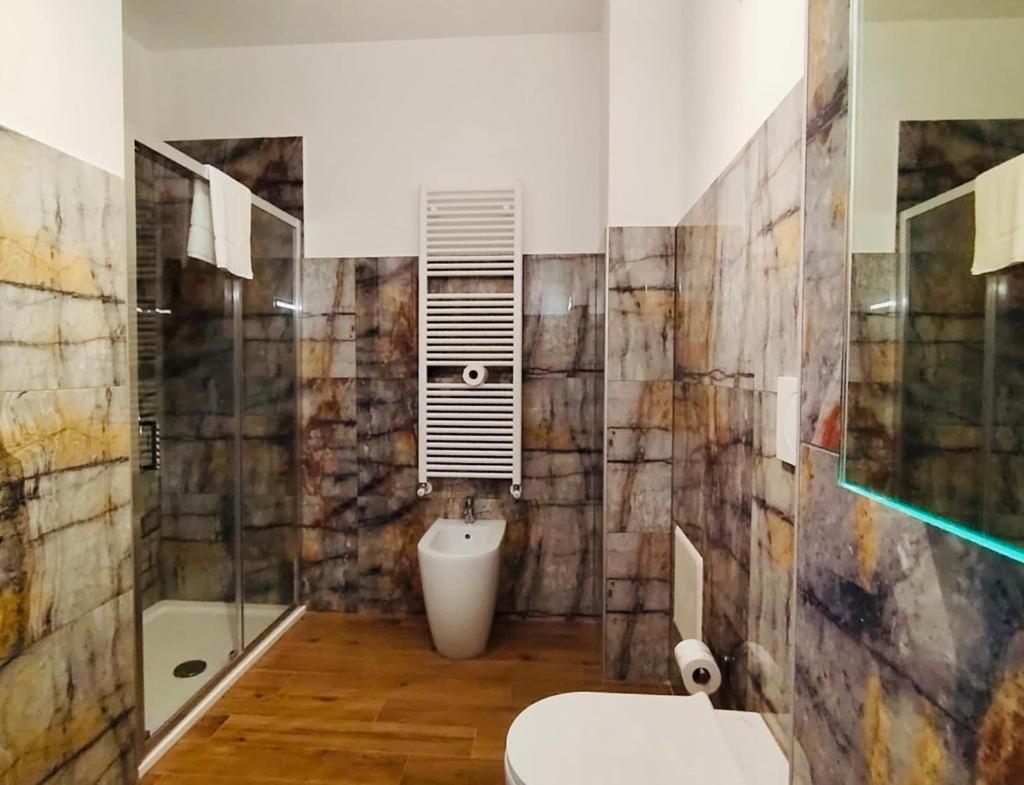 Hh Hermoso Housing Asti Eksteriør billede